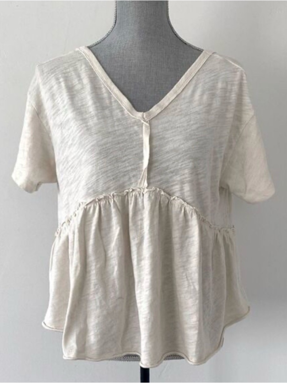 American Eagle Women's Cream V-Neck Peplum Short Sleeve Top
